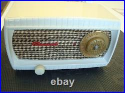 Vintage Capehart Model 3T55BN Farnsworth AM Tube Radio Works Good