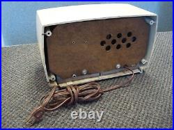 Vintage Capehart Model 3T55BN Farnsworth AM Tube Radio Works Good