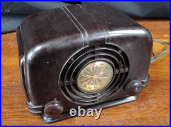 Vintage Coronado'Jewel' Bakelite AM tube Radio Model 43-8160 1947 Art Deco