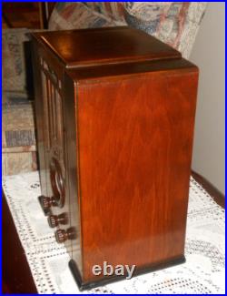 Vintage Coronado Tombstone Tube Radio Nice Original Finish! Works! Sold As Is
