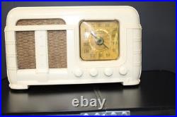 Vintage Crack Free Art Deco Fada Antique Solid Ivory Color Bakelite Tube Radio