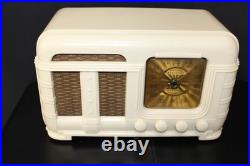 Vintage Crack Free Art Deco Fada Antique Solid Ivory Color Bakelite Tube Radio