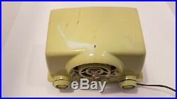 Vintage Crosley 11-105U Light Yellow Green Bullseye Tube Radio