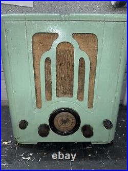 Vintage Crosley 555 Tube Tombstone Radio RARE Untested Great Condition
