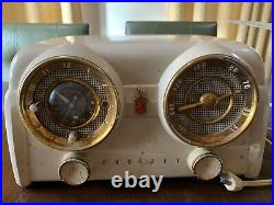 Vintage Crosley D-25 1950's Dashboard Radio/Clock Radio