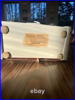 Vintage Crosley Dashboard Tube Radio, Model 10-135, White, ca. 1950