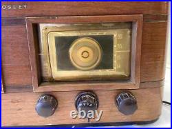Vintage Crosley Model 56TP-L Wood Cabinet Table Model Tube Radio C. 1946 Vintage Crosley Model 56TP-L Wood Cabinet Table Model Tube Radio C. 1946