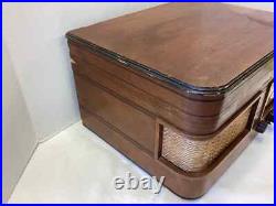 Vintage Crosley Model 56TP-L Wood Cabinet Table Model Tube Radio C. 1946 Vintage Crosley Model 56TP-L Wood Cabinet Table Model Tube Radio C. 1946