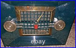 Vintage Crosley Radio Model 11-109U Green Bakelite 1950-59