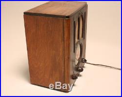 Vintage Crosley Tube Radio Beautiful Wood