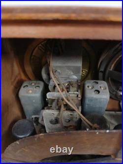 Vintage Emerson 504 AM Tube Radio Wood Cabinet Teal Dial Tested Works