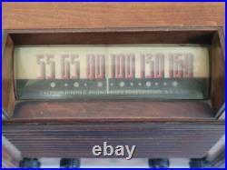 Vintage Emerson 7BW-179-2 Wood Tube Table Radio