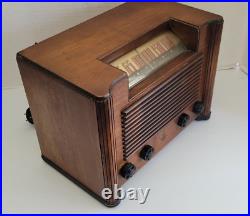 Vintage Emerson 7BW-179-2 Wood Tube Table Radio