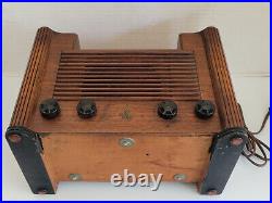 Vintage Emerson 7BW-179-2 Wood Tube Table Radio