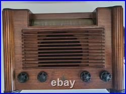Vintage Emerson 7BW-179-2 Wood Tube Table Radio
