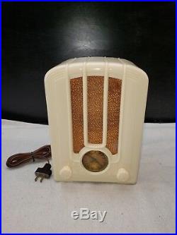 Vintage Emerson Art Deco Tube Radio