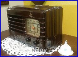 Vintage Emerson Bakelite AM Radio DW 330A (1941) STATELY & RESTORED