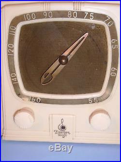 Vintage Emerson Model Q-157 Plaskon Tube Radio For Parts Or Restoration