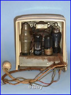 Vintage Emerson Model Q-157 Plaskon Tube Radio For Parts Or Restoration