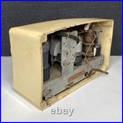Vintage Emerson Plaskon Model CL246 Tube Radio Rare FOR PARTS/REPAIR Vintage Emerson Plaskon Model CL246 Tube Radio Rare FOR PARTS/REPAIR