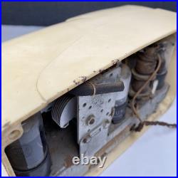 Vintage Emerson Plaskon Model CL246 Tube Radio Rare FOR PARTS/REPAIR Vintage Emerson Plaskon Model CL246 Tube Radio Rare FOR PARTS/REPAIR