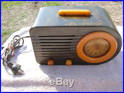 Vintage Fada Bullet Bakelight Catlin Radio Model 1000 Green/Butterscotch- Works