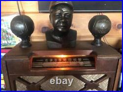 Vintage Farnsworth ET 066 Babe Ruth Antique Wood Cabinet Short Wave Tube Radio