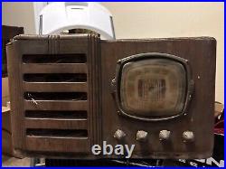 Vintage Firestone air chief AM/SW Tube Radio S7398-3 (display Only)