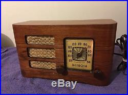 Vintage Fully Restored WWII era Detrola Shortwave Tube Ham Radio 436