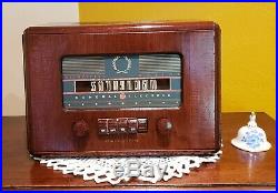 Vintage GE AM Radio Walnut Cabinet (1941) RARE, BEAUTIFUL AND RESTORED