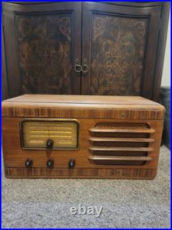 Vintage GE F-70 Tube Shortwave Radio