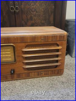 Vintage GE F-70 Tube Shortwave Radio
