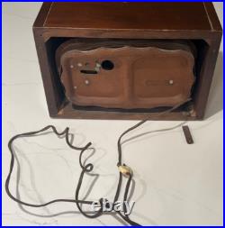 Vintage Ge General Electric Short Wave Am Radio Model-221 Wood Table Tube Radio