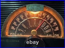 Vintage General Electric 408 AM/FM Bakelite Case Atomic Era Tube Radio Works Vintage General Electric 408 AM/FM Bakelite Case Atomic Era Tube Radio Works