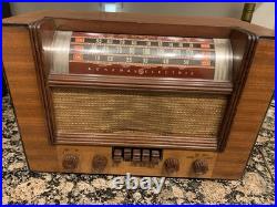 Vintage General Electric BC/SW tube radio Model L-640,1939, push buttons works