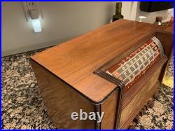 Vintage General Electric BC/SW tube radio Model L-640,1939, push buttons works