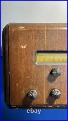 Vintage General Electric GE E-72 Tube Radio Wooden Cabinet 1930s Powers On