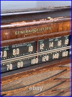Vintage General Electric J-62 1941 wood tube table radio As Is Untested