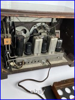 Vintage General Electric J-62 1941 wood tube table radio As Is Untested