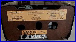 Vintage General Electric Model 505 Tube Alarm Clock Radio Brown- UNTESTED- READ