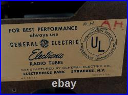 Vintage General Electric Model 505 Tube Alarm Clock Radio Brown- UNTESTED- READ