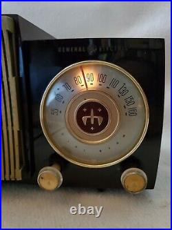 Vintage General Electric Musaphonic Radio Model 475 Label on Bottom