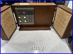 Vintage General Electric T-1000C Stereo/Radio Mid Century Modern Walnut Excelle