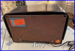 Vintage General Electric Tube Radio Model 102