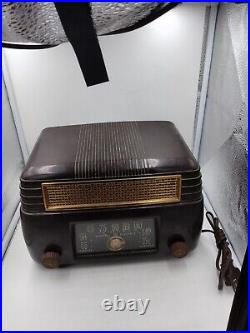 Vintage General Electric Tube Radio Model 202 Powers On