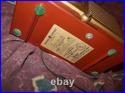 Vintage General Electric model 521F Bakelite tube AM Radio works Worldwide