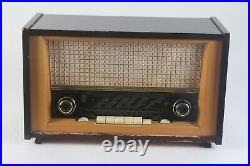 Vintage German EMUD AM / FM Shortwave Tube Radio
