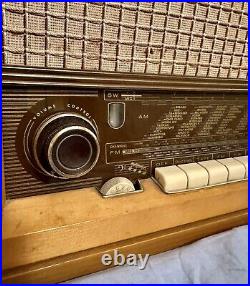 Vintage German EMUD T7 Tube Radio Great Condition FM Tested Lights Sound Works