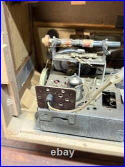 Vintage German Grundig 2268 U Tube radio No Power Cable Parts Decor Repairs