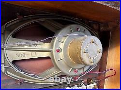 Vintage German Grundig Majestic 5040 W Tube Radio 1953 with EL12